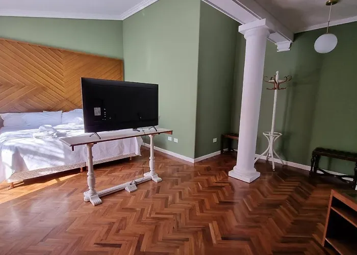 El Cerquero, Casa de Huéspedes